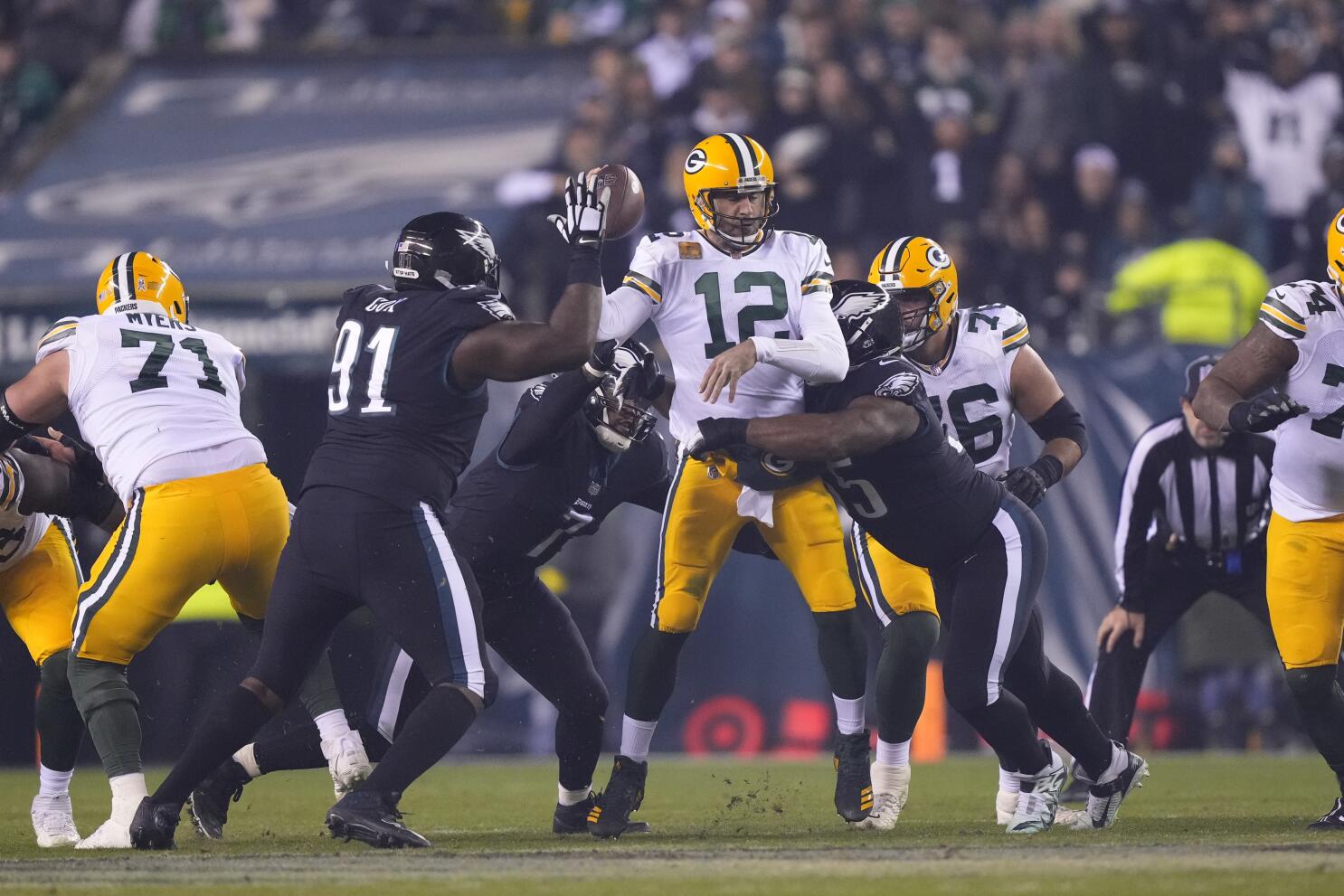 Hurts, Eagles run past Packers 40-33; Rodgers hurt - The San Diego