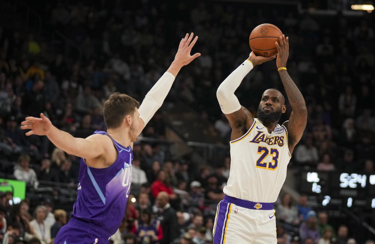 LeBron James goes old school to lead Lakers past the Jazz - Los