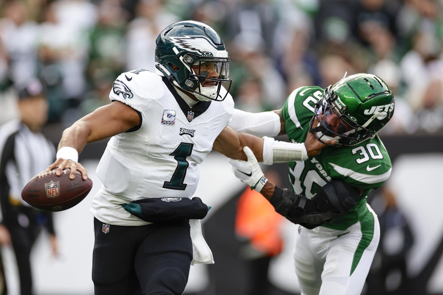 Photos] Eagles wearing the Kelly Green uniforms for Sunday Night Football :  r/nfl