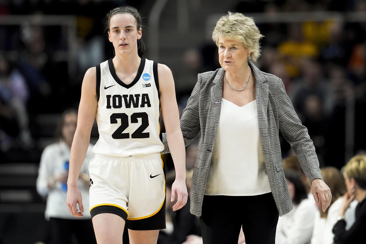 Lisa Bluder, in her 40th year as a head coach, looking to lead Iowa to its  first NCAA title - The San Diego Union-Tribune