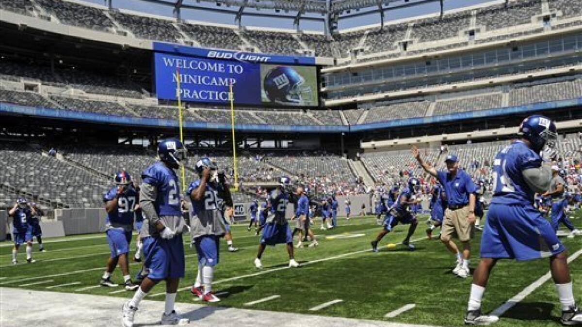 7K see Giants practice at New Meadowlands Stadium - The San Diego