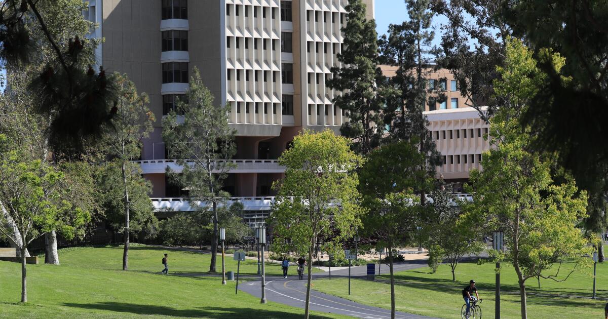UC Irvine renames biology school after $50-million donation from entrepreneur