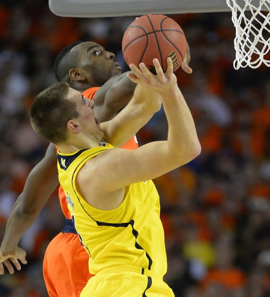 Michigan 61, Syracuse 56