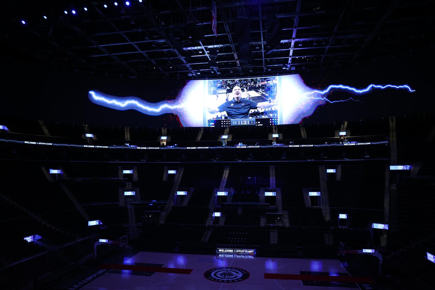 'It's crazy': How Intuit Dome's Halo Board changes Clippers fans' experience