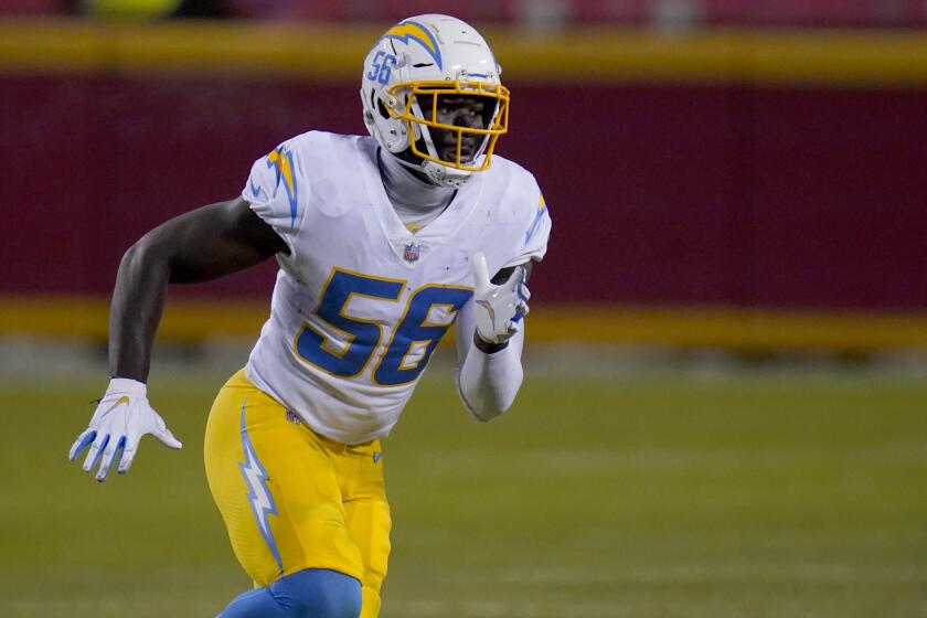 Los Angeles Chargers linebacker Kenneth Murray Jr. in action during the second half.