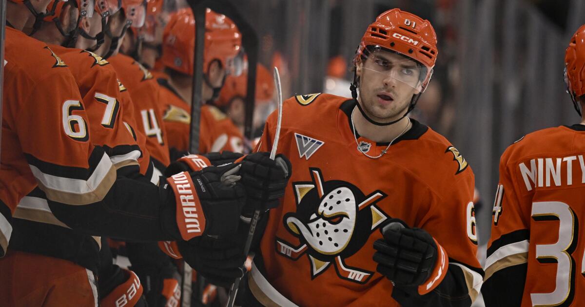 Ducks rally to beat Oilers for first time in eight meetings
