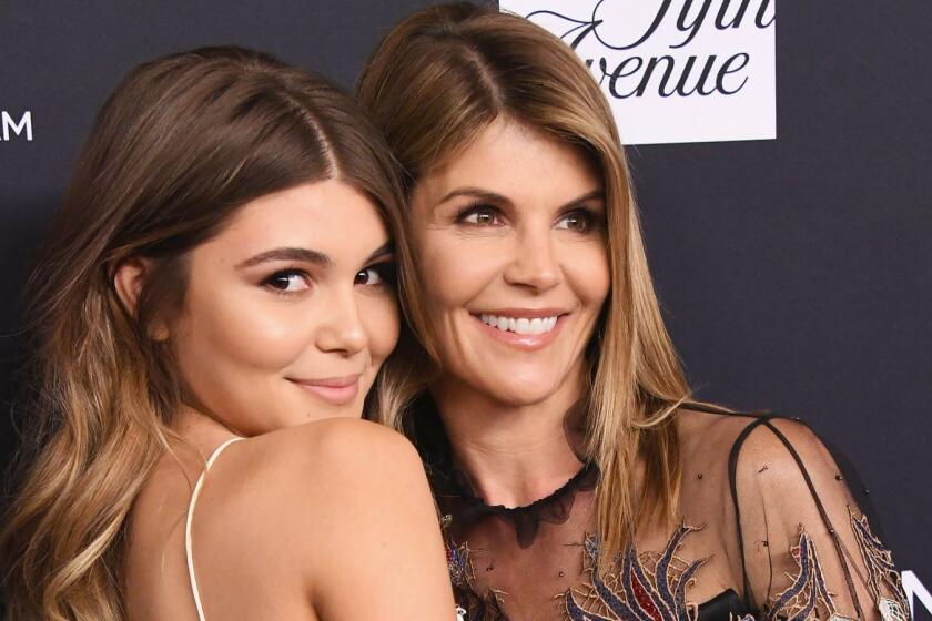BEVERLY HILLS, CA - FEBRUARY 27: Olivia Jade Giannulli and mom Lori Loughlin attend The Women's Cancer Research Fund's An Unforgettable Evening Benefit Gala at the Beverly Wilshire Four Seasons Hotel on February 27, 2018 in Beverly Hills, California. (Photo by Jon Kopaloff/FilmMagic) ** OUTS - ELSENT, FPG, CM - OUTS * NM, PH, VA if sourced by CT, LA or MoD **