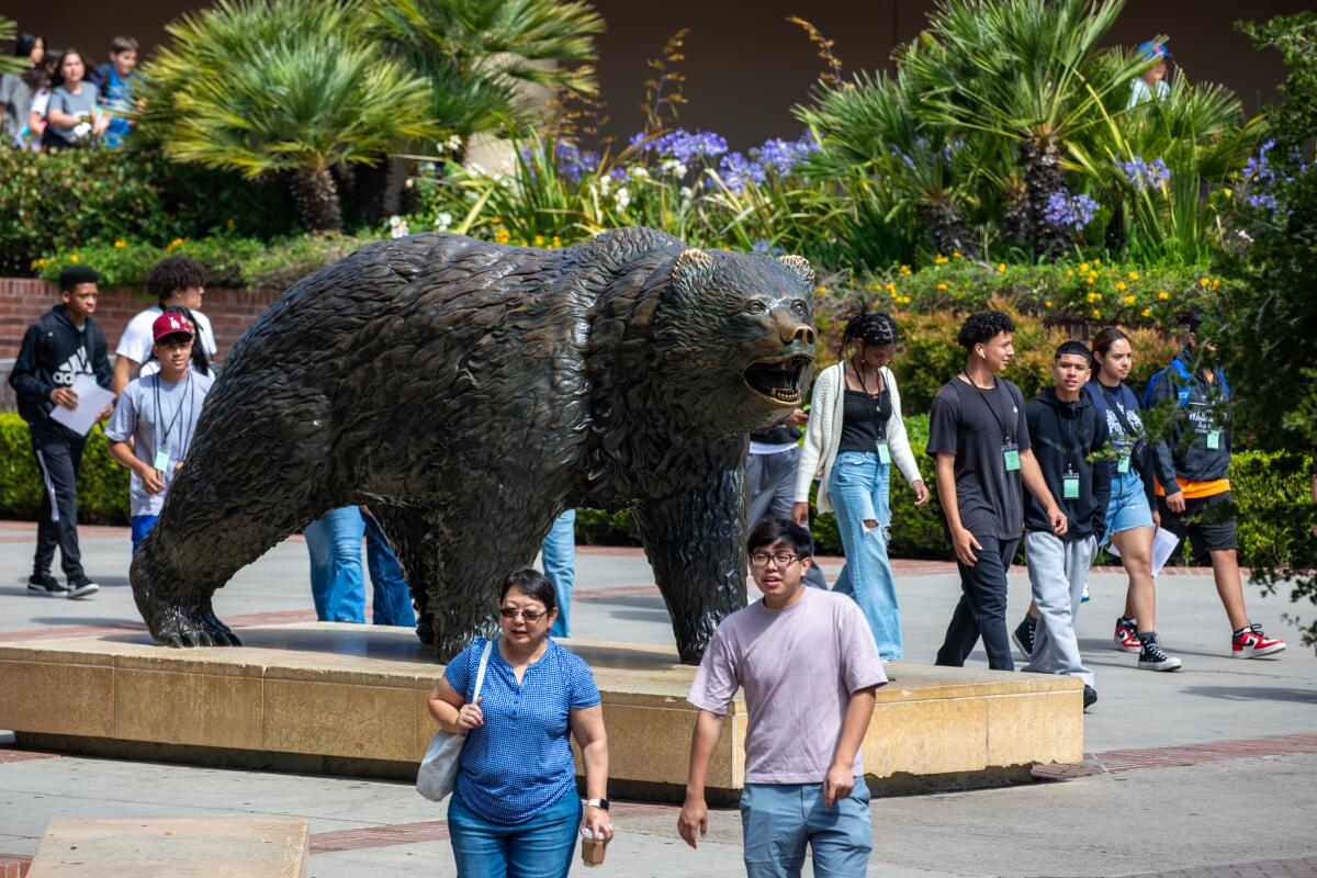 Foreign students visit the University of California Los Angeles.