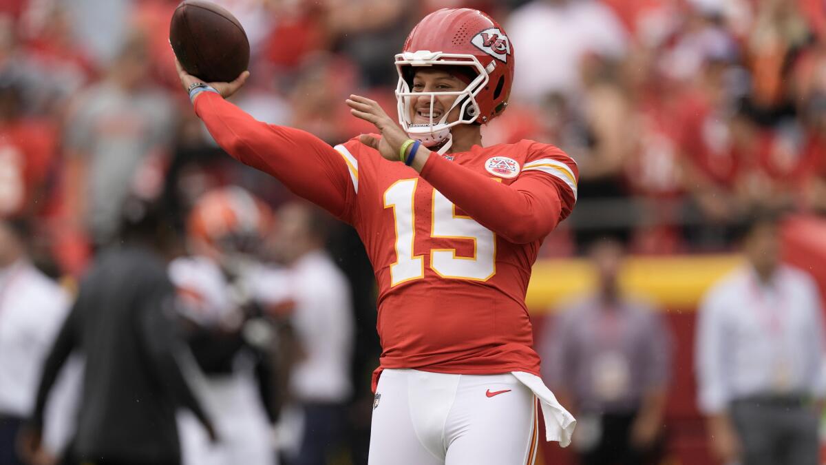 Titans start fast, simply dominate Mahomes, Chiefs 27-3 - The San Diego  Union-Tribune