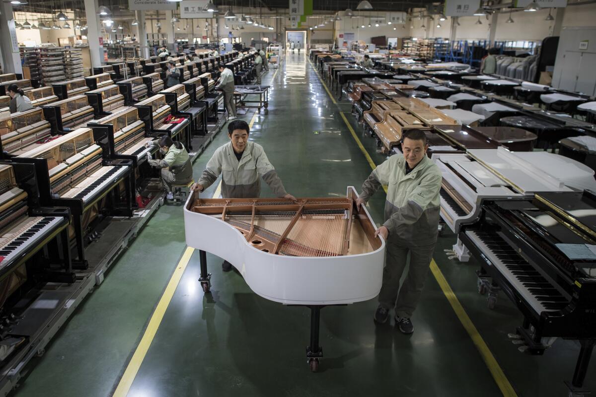 Foto de una fábrica de Parsons Music Corporation en Yichang, en la provincia Hubei de China
