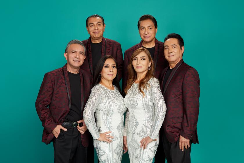 Los Angeles Azules recibirán el Premio a la Trayectória de los Billboard de la Música Latina en una ceremonia a celebrarse el 5 de octubre en Miami.
