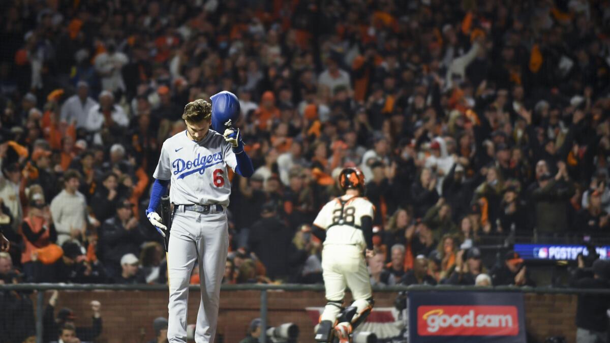 Dodgers: Buster Posey's retirement adds more complication to