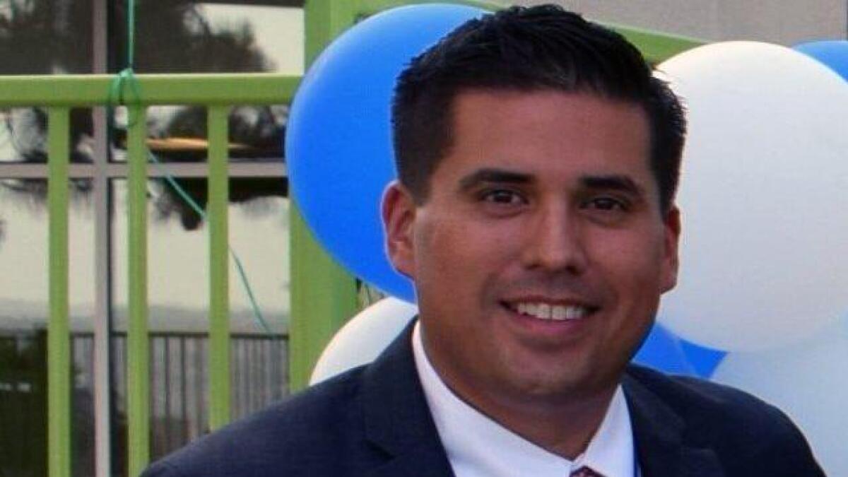 San Diego principal connects with troubled kids because he was one - The  San Diego Union-Tribune