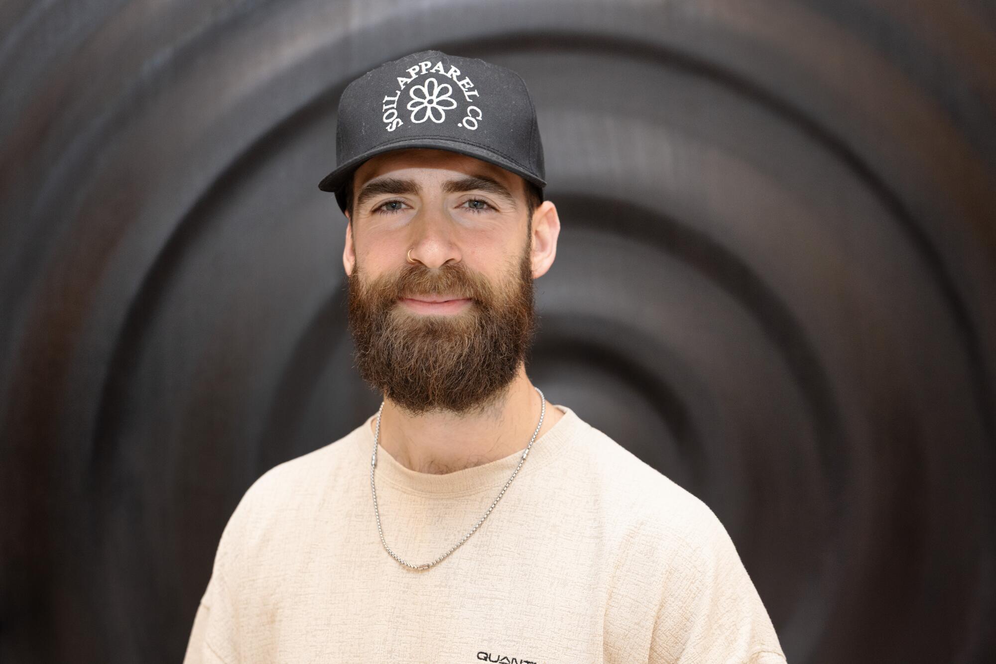 フロート療法は非常に流行しています。 「ドライフローティング」でも本当に同じ効果が得られるのでしょうか? フロート療法は非常に流行しています。 「ドライフローティング」でも本当に同じ効果が得られるのでしょうか?