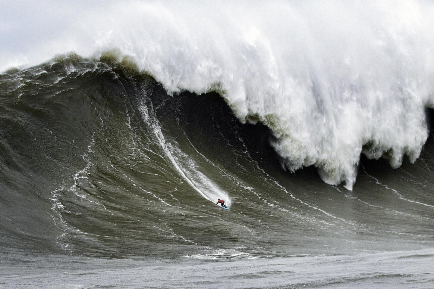 Will surfer's wave at Mavericks bring a record back to California ...