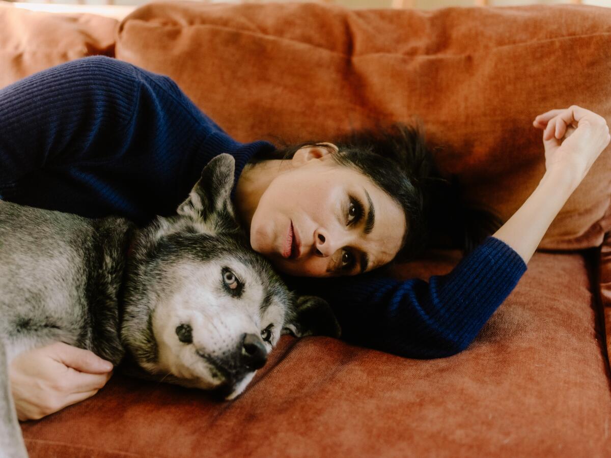 LOS ANGELES, CA - NOVEMBER 21: Sarah Silverman is photographed in her home in Los Angeles, CA on November 21, 2023. (Elizabeth Weinberg / For The Times)