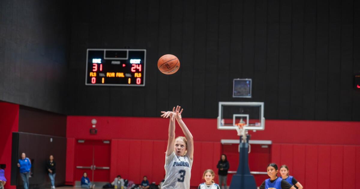 Preparación: LAUSD patrocina la competencia de baloncesto de la escuela secundaria