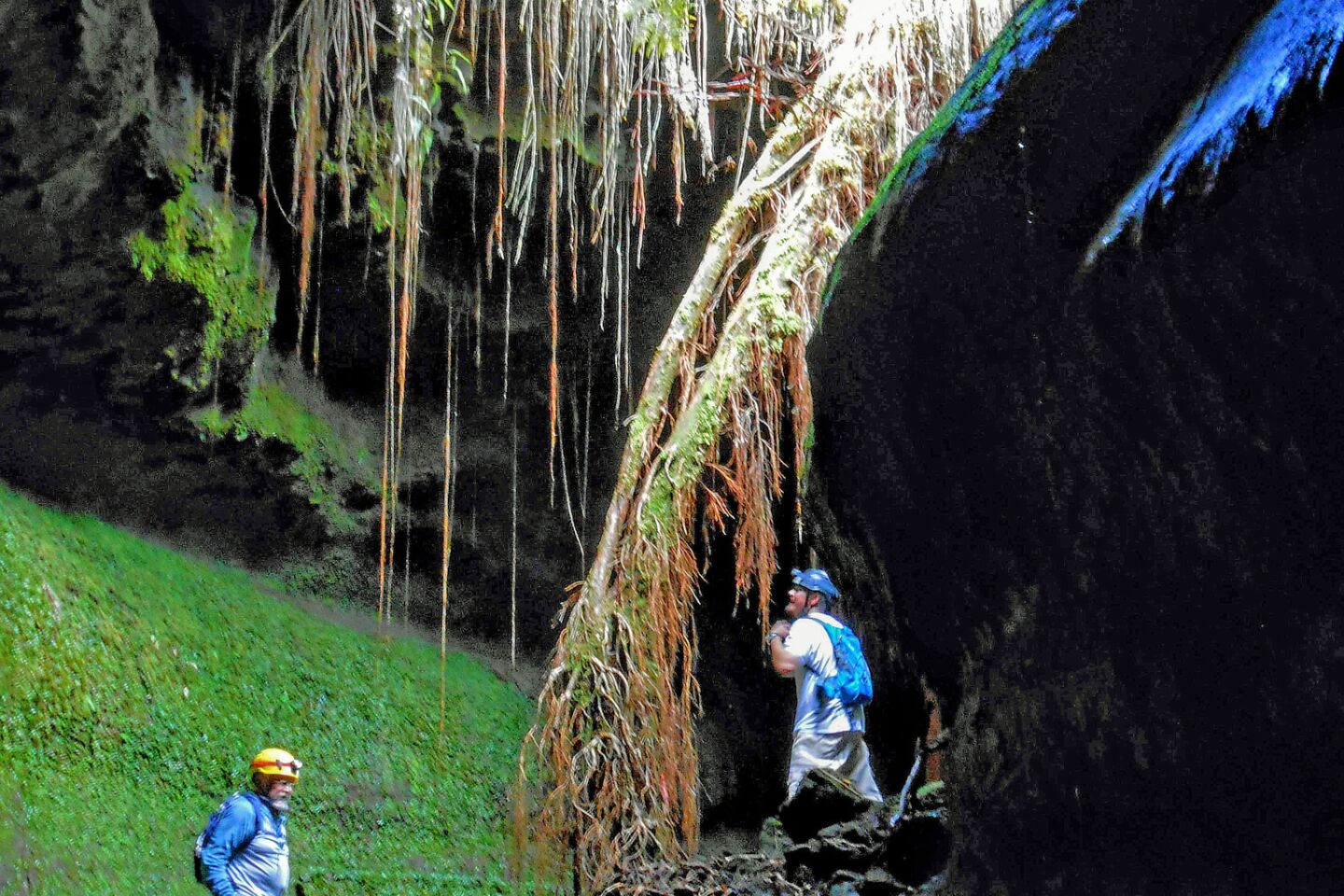 A hidden paradise in Kulaniapia Falls, Hawaii