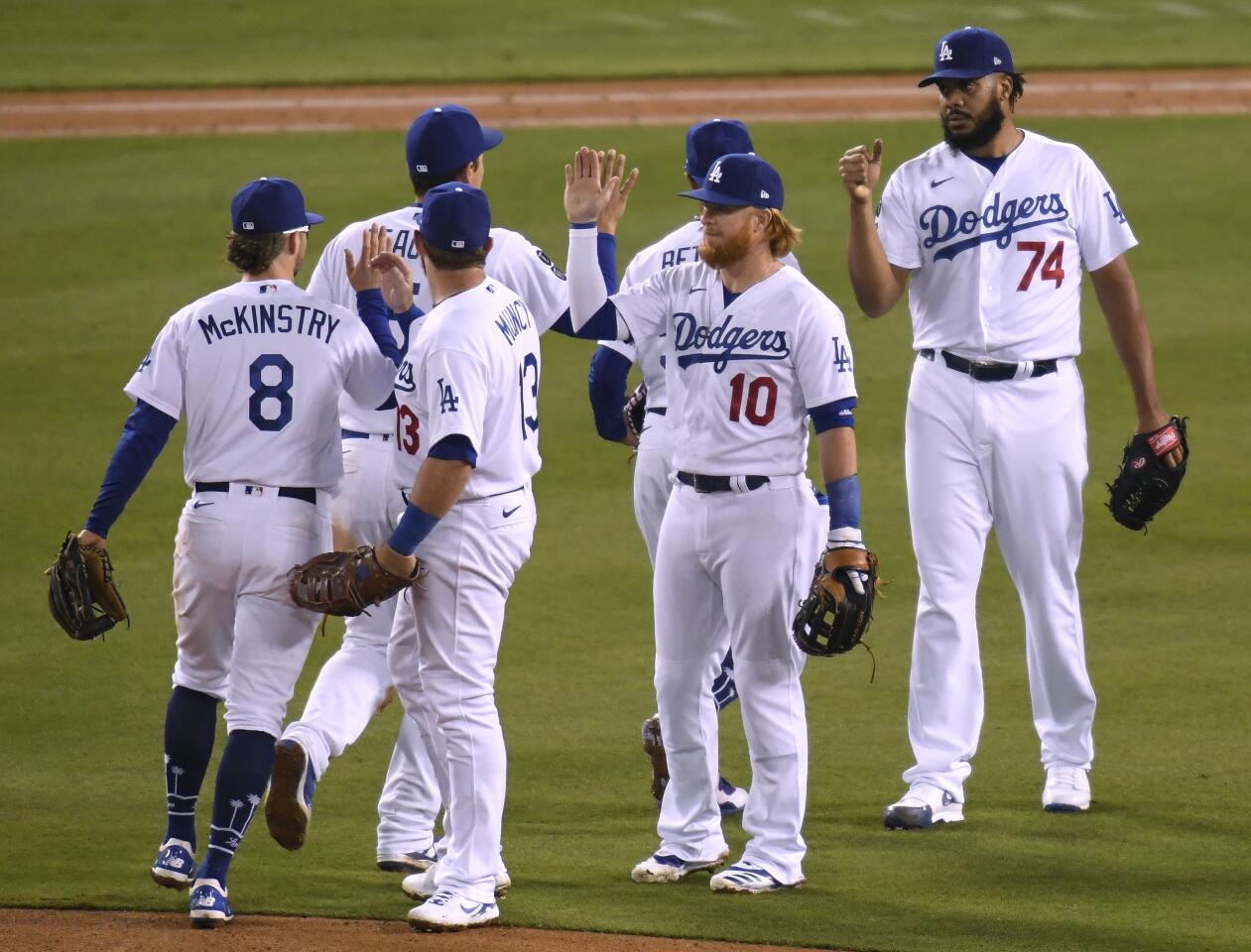 Machado hits a home run and a 2-run, go-ahead single to lift the Padres  over the Dodgers 8-3 - The San Diego Union-Tribune