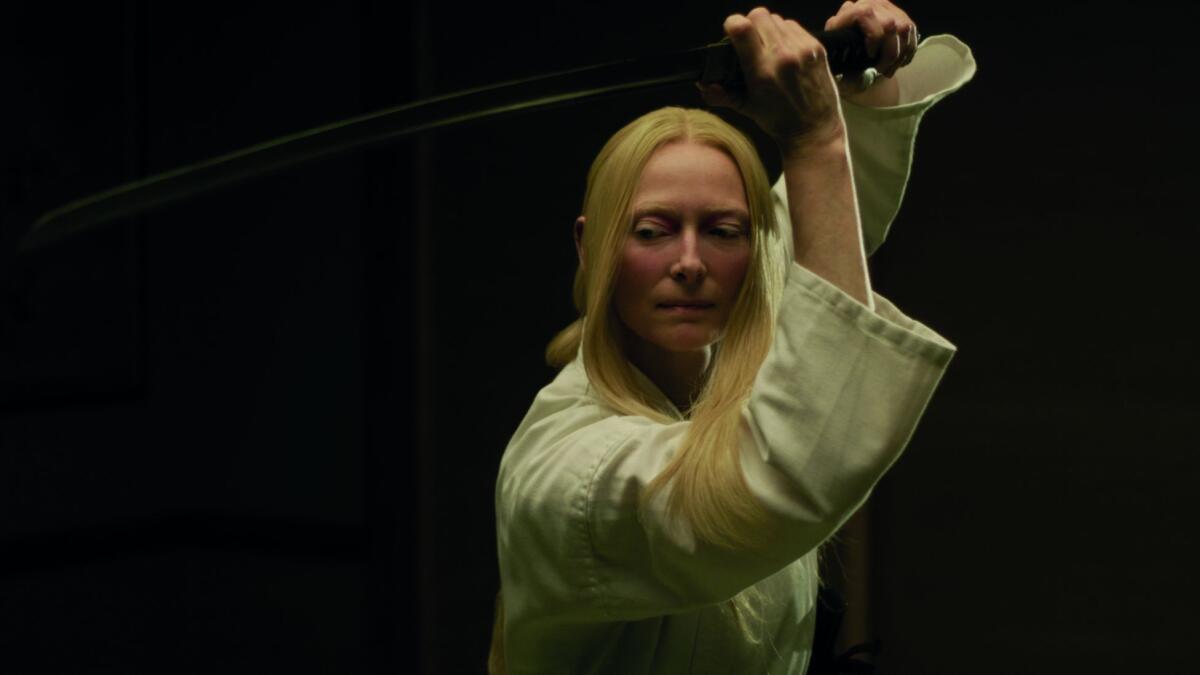 Tilda Swinton stars as "Zelda Winston" in writer/director Jim Jarmusch's THE DEAD DON'T DIE, a Focus Features release. Credit : Frederick Elmes / Focus Features ? 2019 Image Eleven Productions, Inc.