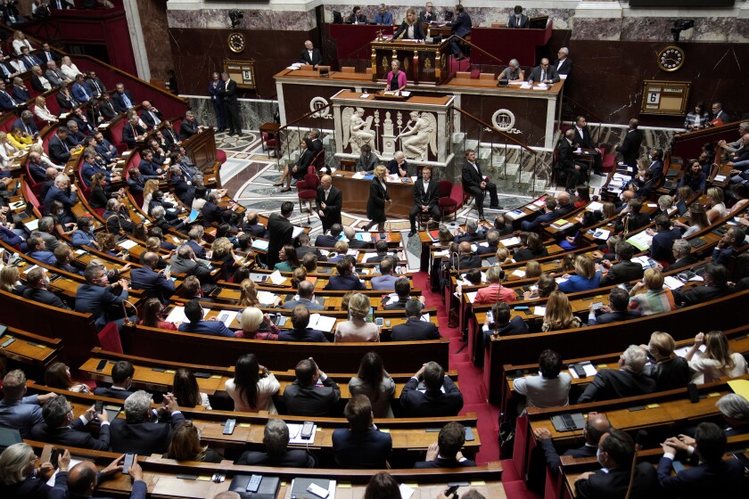 La Asamblea Nacional durante un discurso de la primera ministra francesa Elisabeth Borne