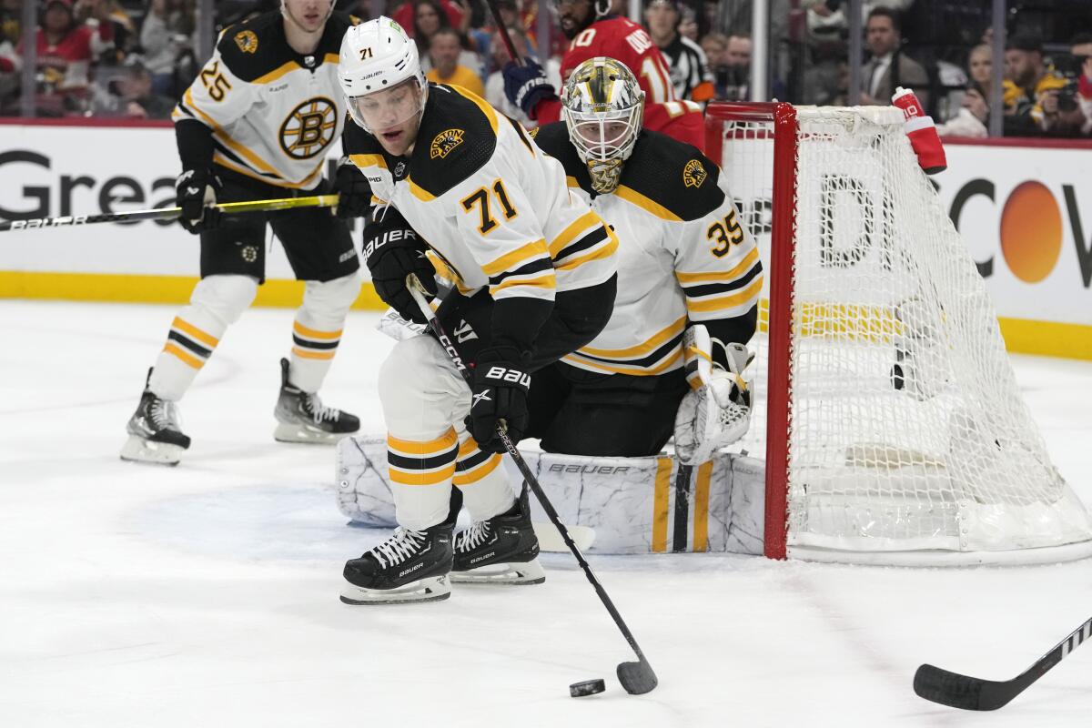 Bruins may make final trade push for 40-goal scorer