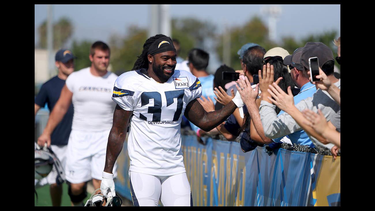 la-nfl-l-a-chargers-hold-joint-practice-with-n-029