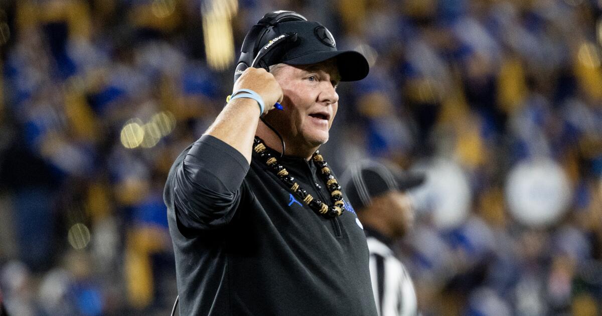 UCLA retains coach Chip Kelly amid spirited push for his removal - Los ...