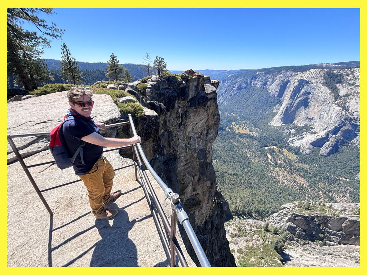 Taft Point Railing This perfect hike in Yosemite features meadows and epic views - Los ...