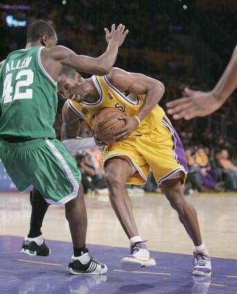 Kobe Bryant, Tony Allen