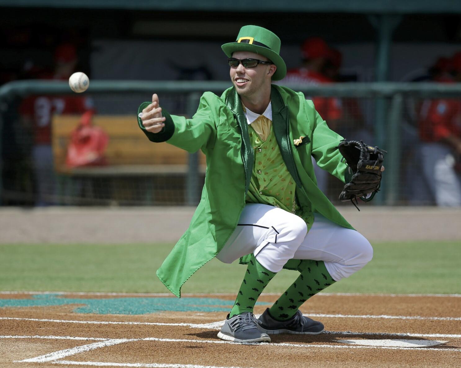 AP PHOTOS: MLB teams break out green for St. Patrick's Day