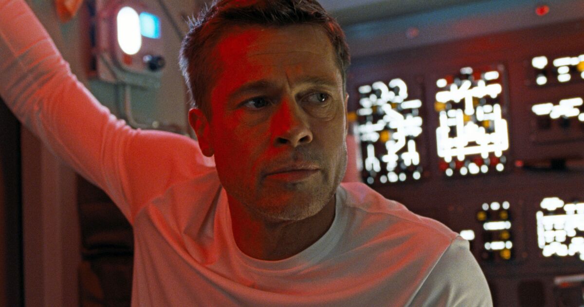Brad Pitt stars in 'Ad Astra,' a smart, visually stunning sci-fi film - Los  Angeles Times