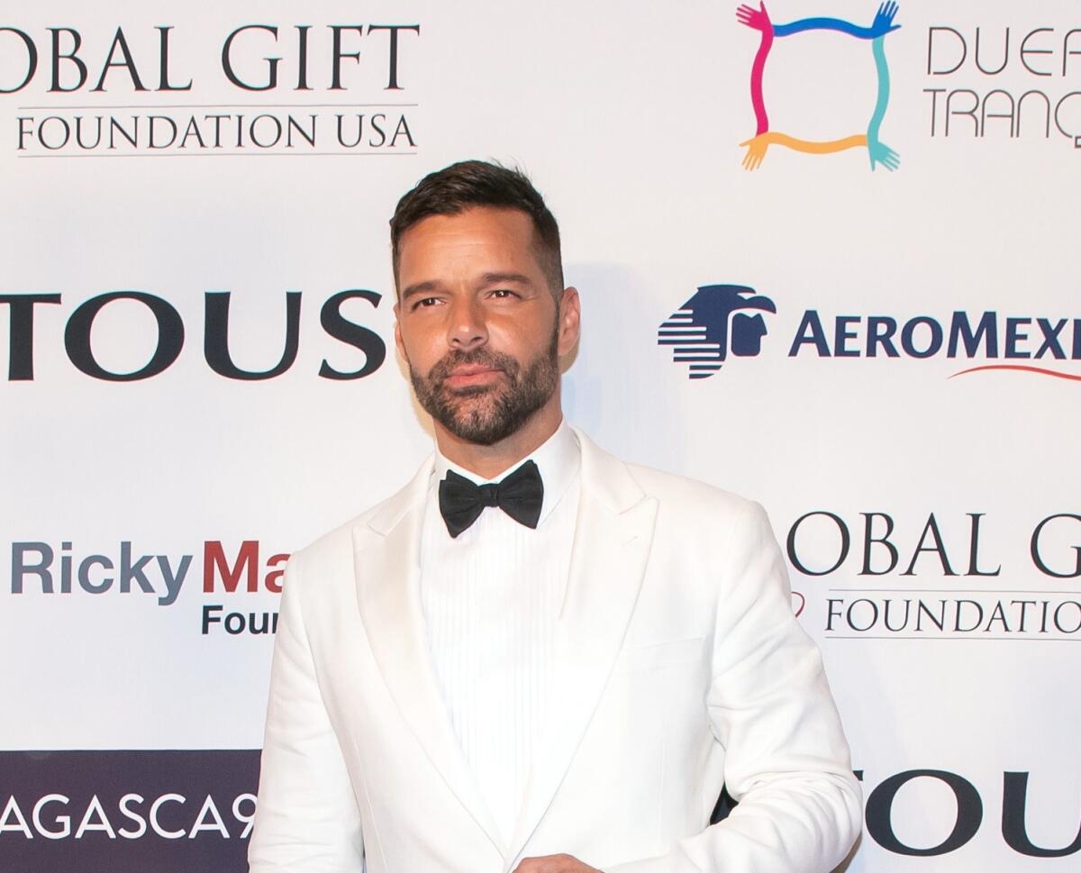 Poco después de que el cantante Ricky Martin difundiera por medio de Instagram una foto de su hija más pequeña, Lucía, se avivaron los rumores.