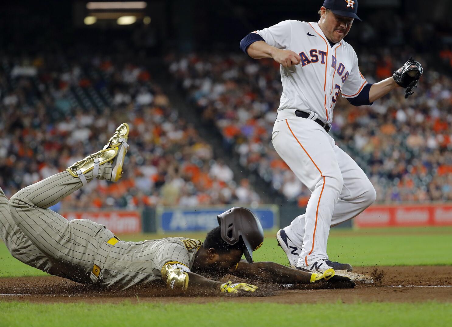 Wil Myers' two-run homer, 04/12/2021