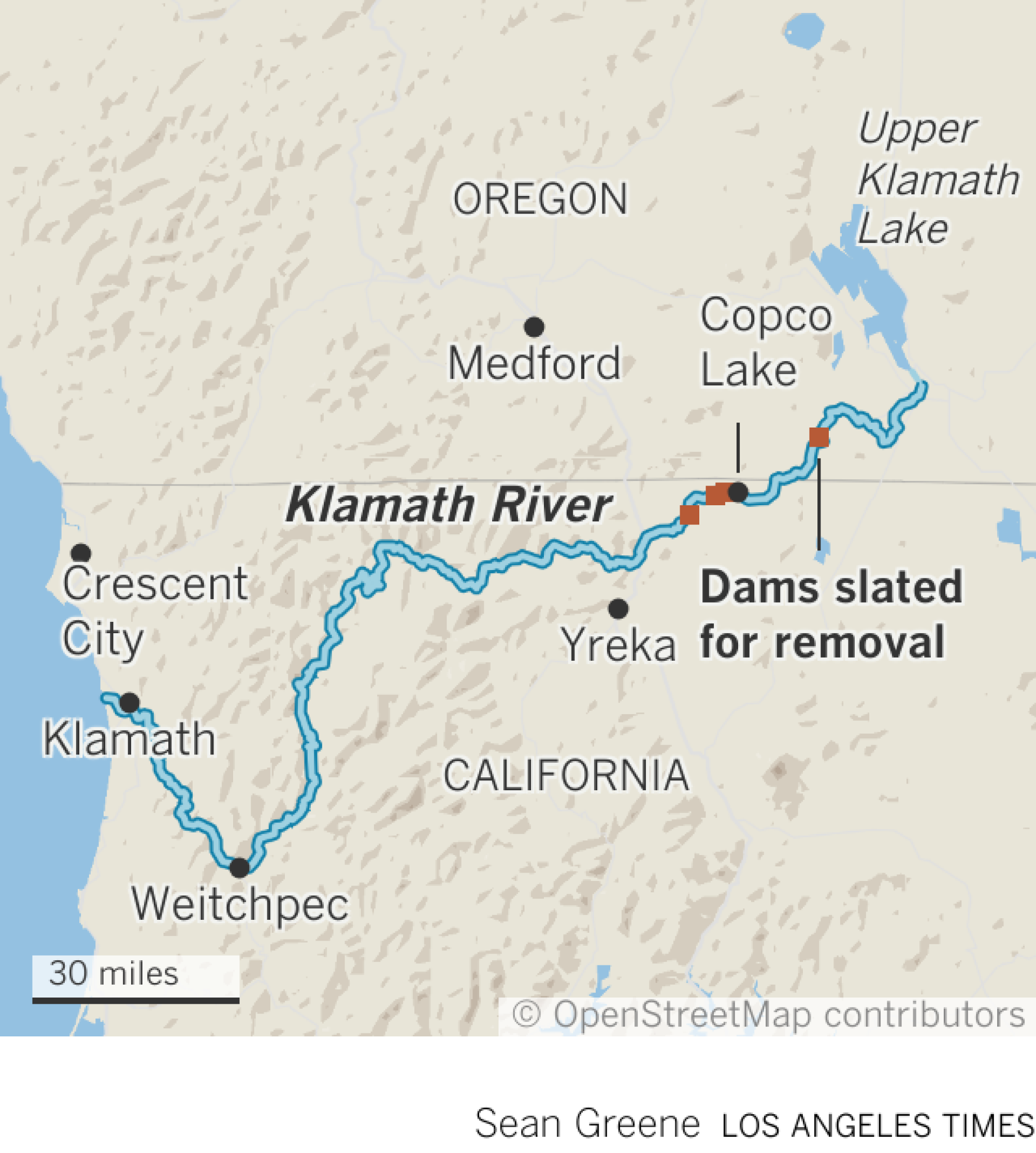 Map shows the locations of four dams slated for removal on the Klamath River near the California-Oregon border.