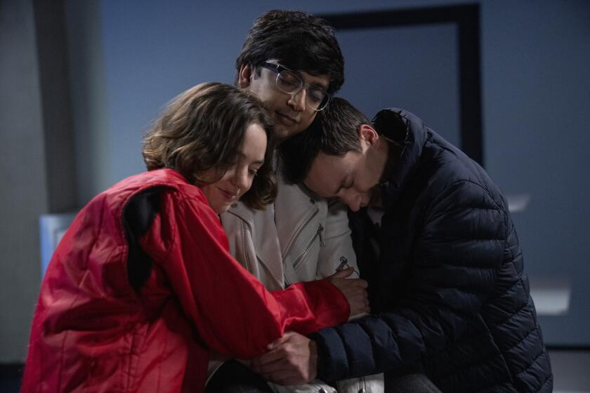 ATYPICAL (L to R) BRIGETTE LUNDY-PAINE as CASEY GARDNER, NIK DODANI as ZAHID, and KEIR GILCHRIST as SAM GARDNER in episode 409 of ATYPICAL Credit: GREG GAYNE/NETFLIX