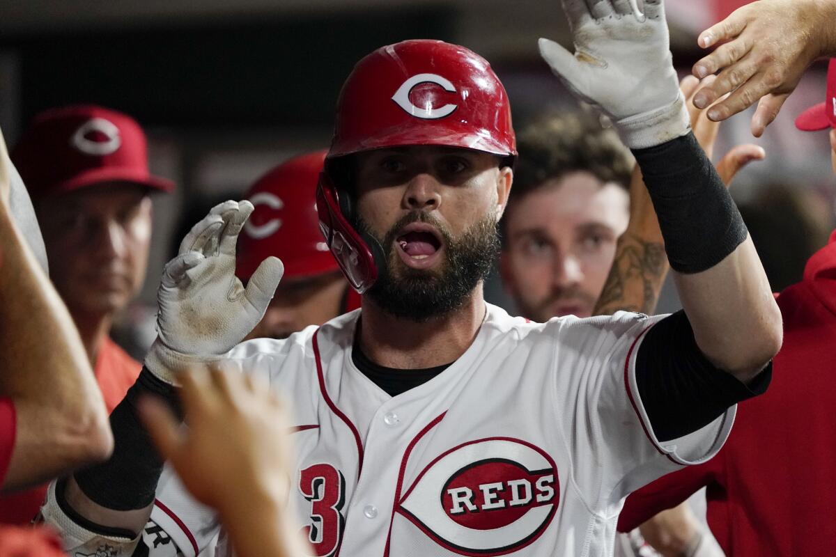 Cincinnati Reds trade Jesse WInker and Eugenio Suarez to the Seattle  Mariners