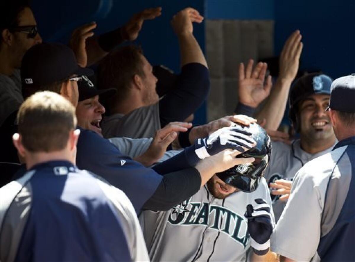 Mariners fans had awesome gesture for team after 18-inning loss