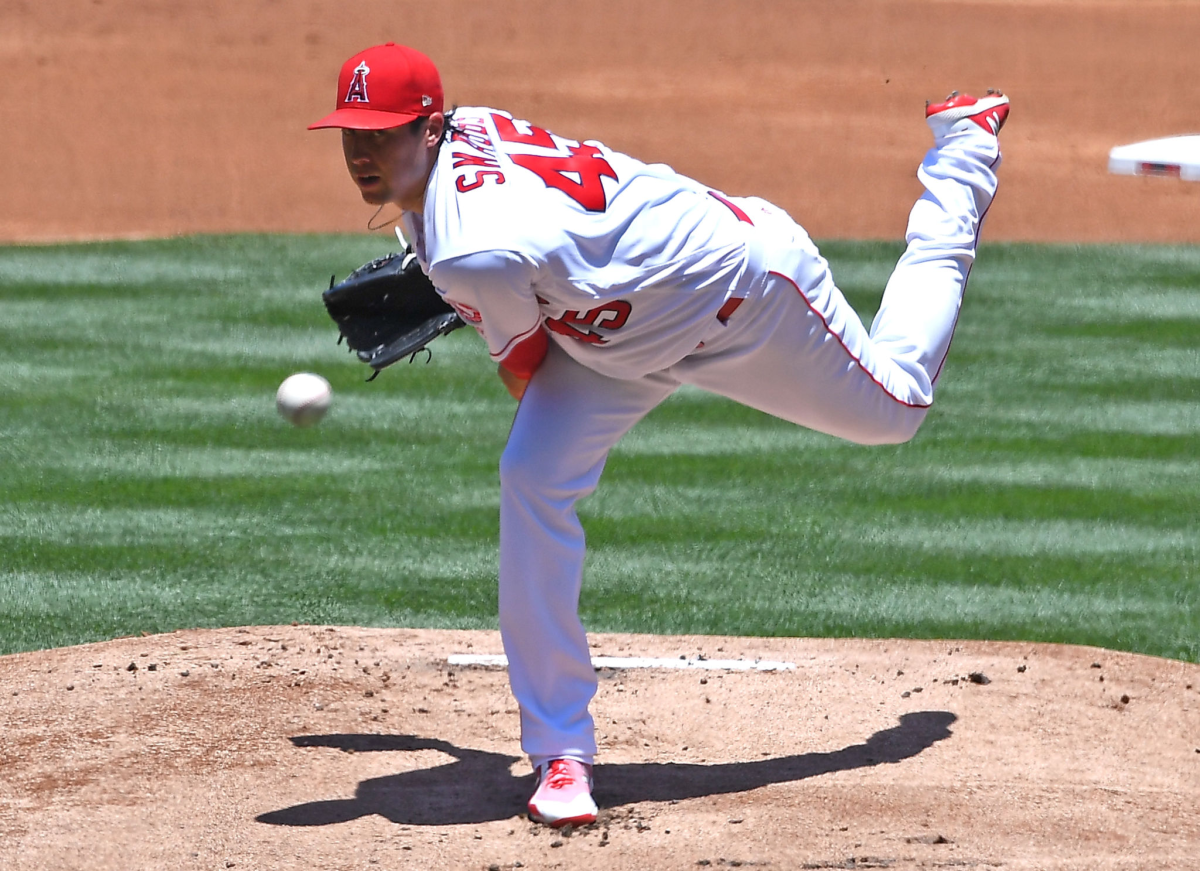 Tyler Skaggs #45 of the Los Angeles Angels of Anaheim pitches