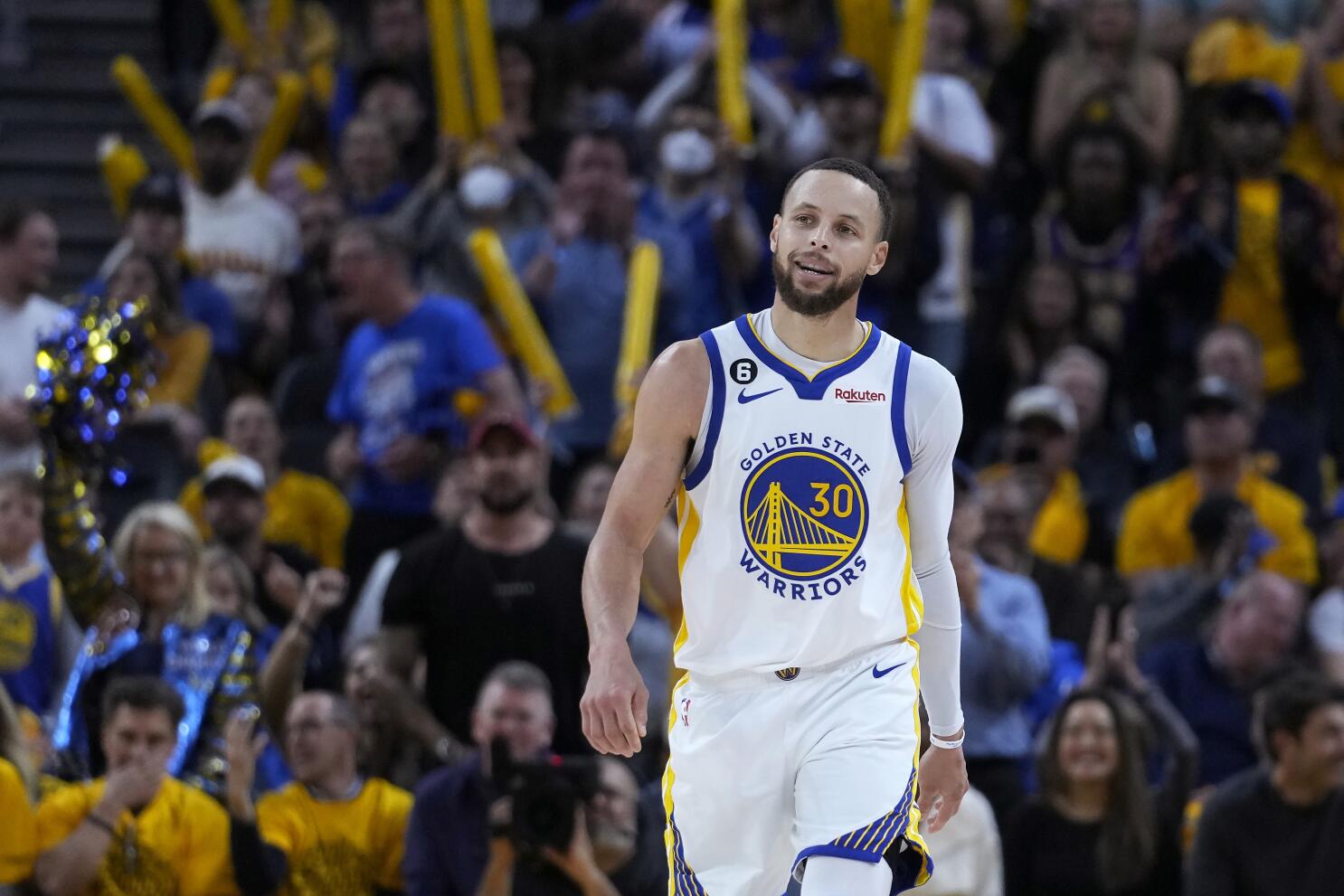 What does Warriors' Steph Curry's injury mean for Sixers, Knicks