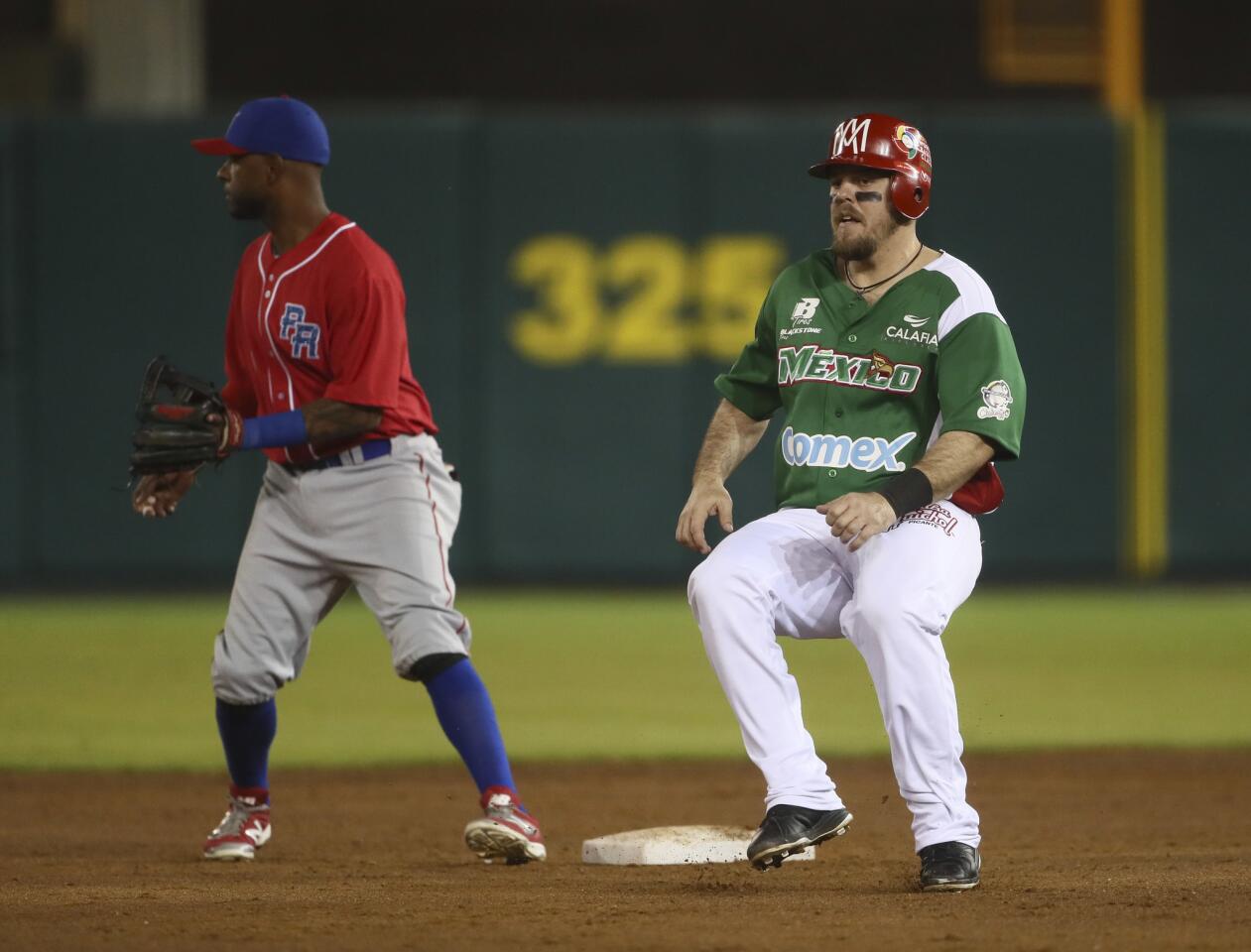 C.J. Retherford of Mexico's Aguilas de Mexicali on second base in a Caribbean Series game against Puerto Rico, in Culiacan, Mexico, Wednesday, Feb. 1, 2017. (AP Photo/Luis Gutierrez)