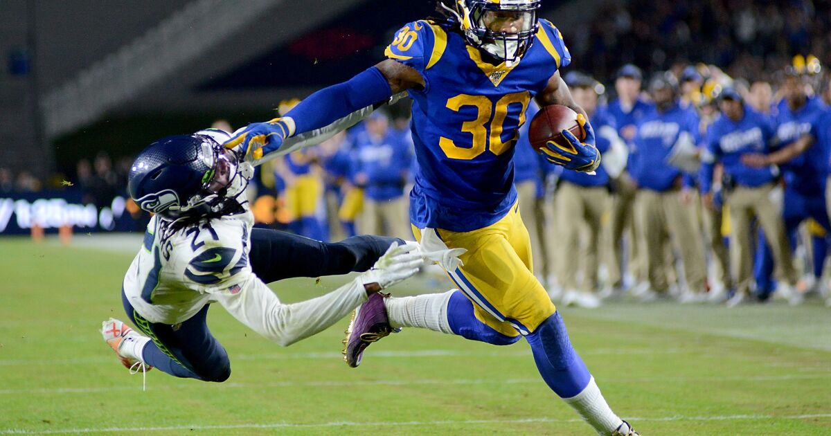 Why are NFL running backs devalued? It has roots with a Rams blunder