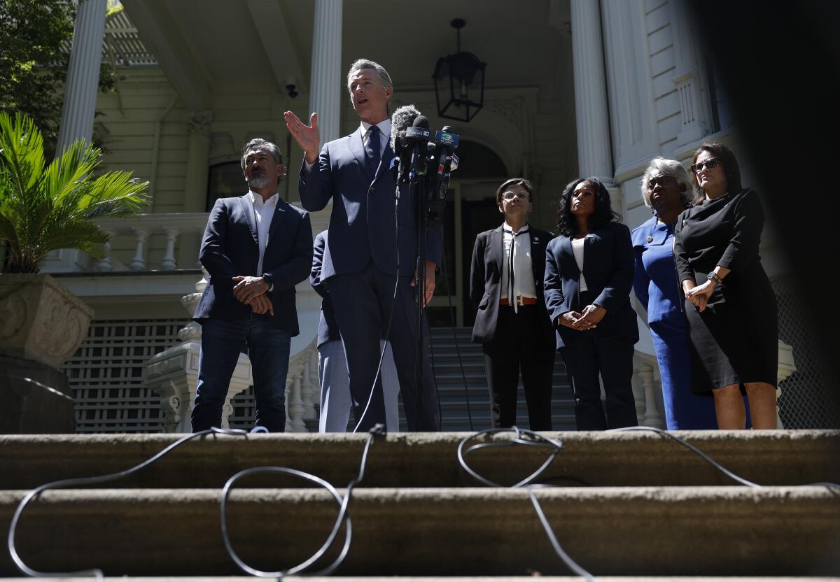 Texas Democrats Applaud Newsom's Stance Against Election Rigging