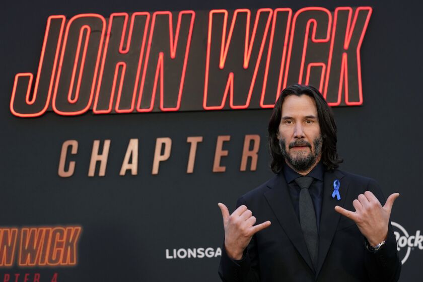Keanu Reeves, astro de "John Wick: Chapter 4", posa en la premiere de la película el lunes 20 de marzo de 2023, en el Teatro Chino TCL en Los Angeles. (Foto AP/Chris Pizzello)