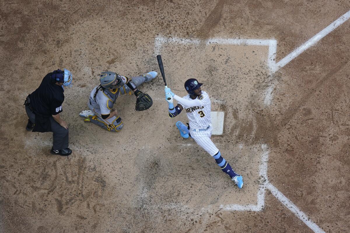 Dodgers rally to beat Pirates behind back-to-back home runs from