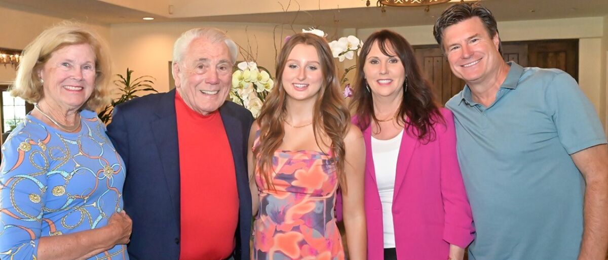 (L-R) Heather Manion, Vearl Smith, Sienna Hainline, Kelly Hainline and Steve Hainline