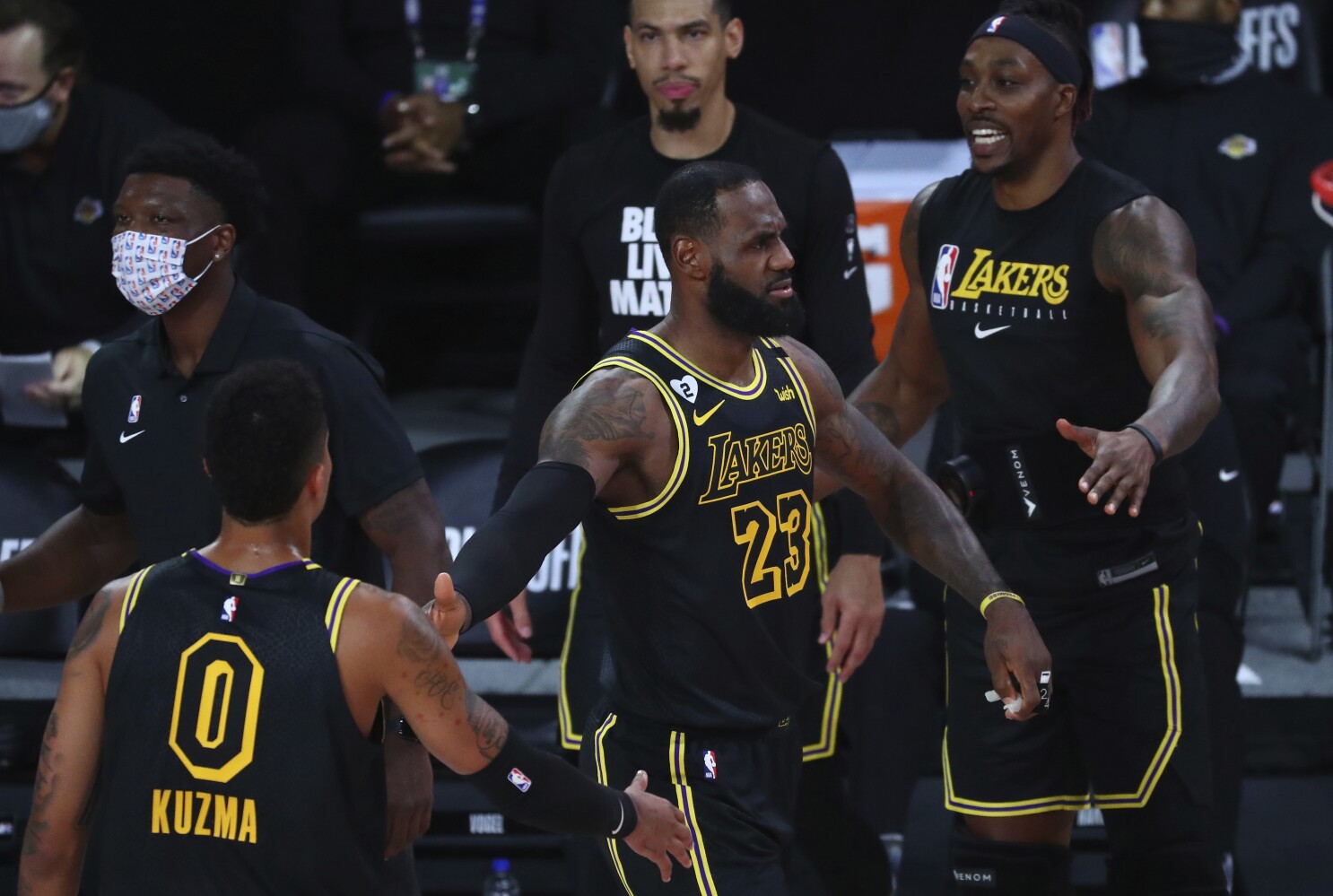 Hot Shooting From Lebron And Lakers Topples Trail Blazers Los Angeles Times