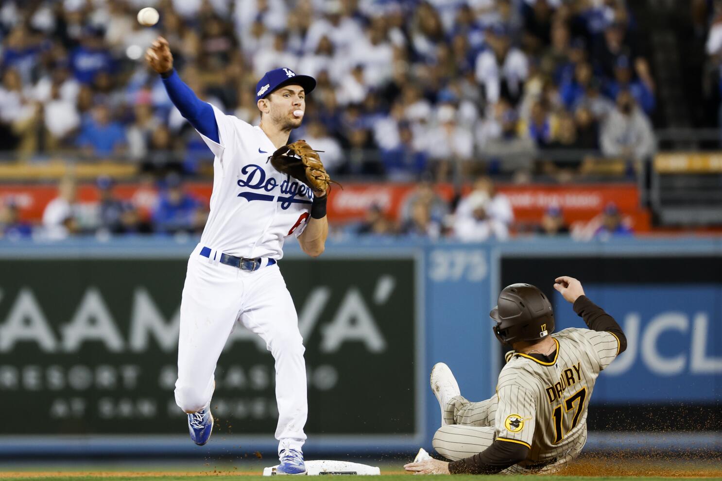 Trea Turner, Will Smith deliver for Dodgers in NLDS Game 1