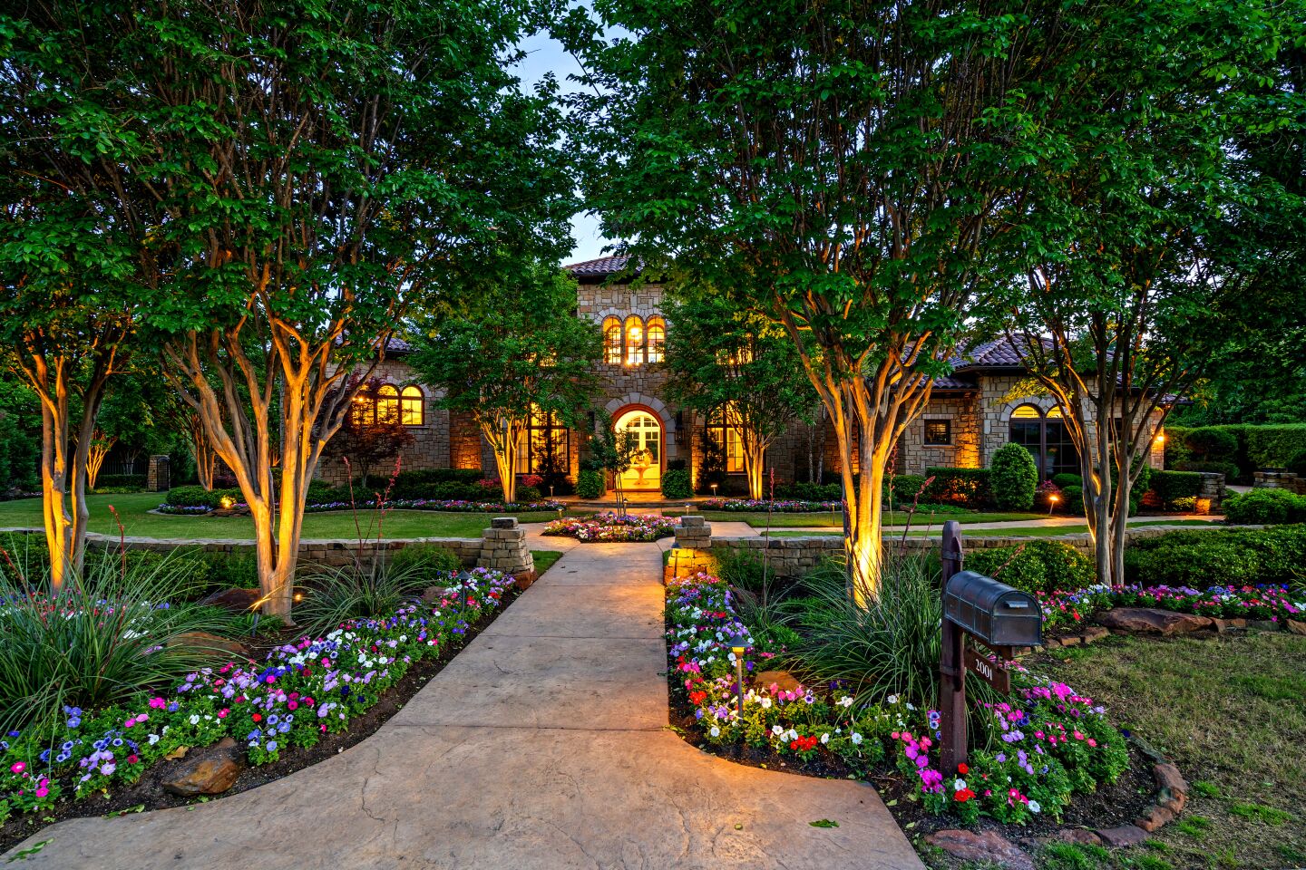 Former Dallas Cowboys tight end Jason Witten has put his home field in Westlake, Texas, on the market for $4.685 million.