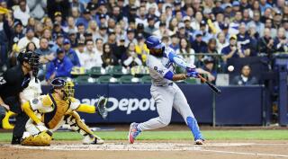 Teoscar Hernandez hits a solo home run for the Dodgers in the second inning.